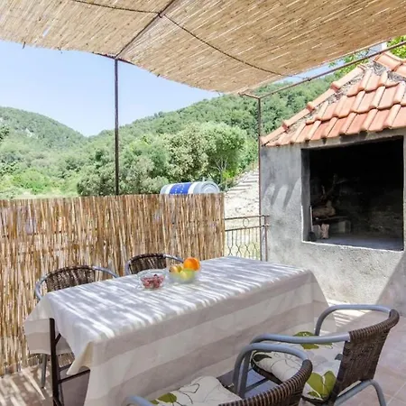 Ferienhaus House Vatromir